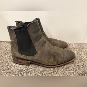 Thursday Boot Company Cavalier Chelsea Boots in a gray suede size 9.5